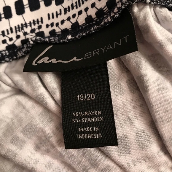 (18/20) Lane Bryant Plus Size Geometric Skirt - Picture 2 of 6